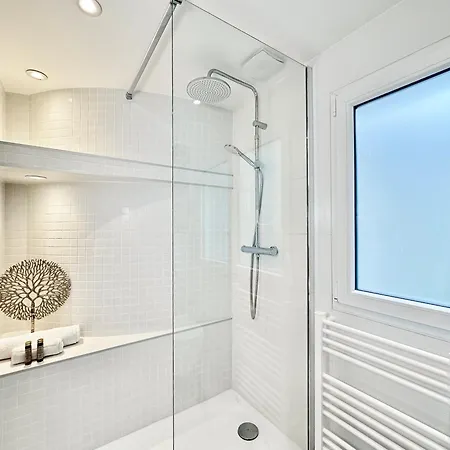 Apartment House In 8eme Near -saint-lazare - Opera Paris